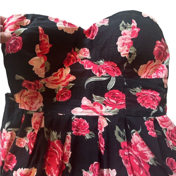 strapless L cocktail tube short dress with padded cups - Picture 3 of 3